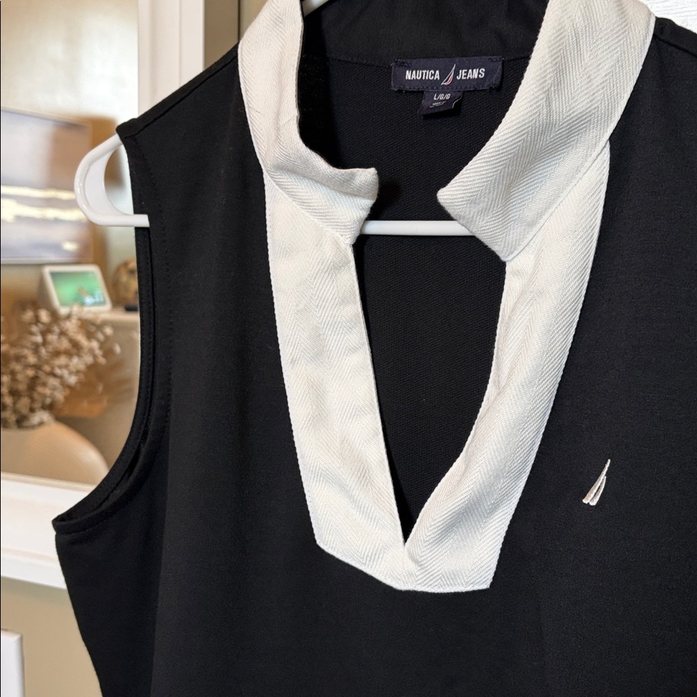 Nautica Black Sleeveless Tiered Dress with White V-Neck Trim - Picture 3 of 5